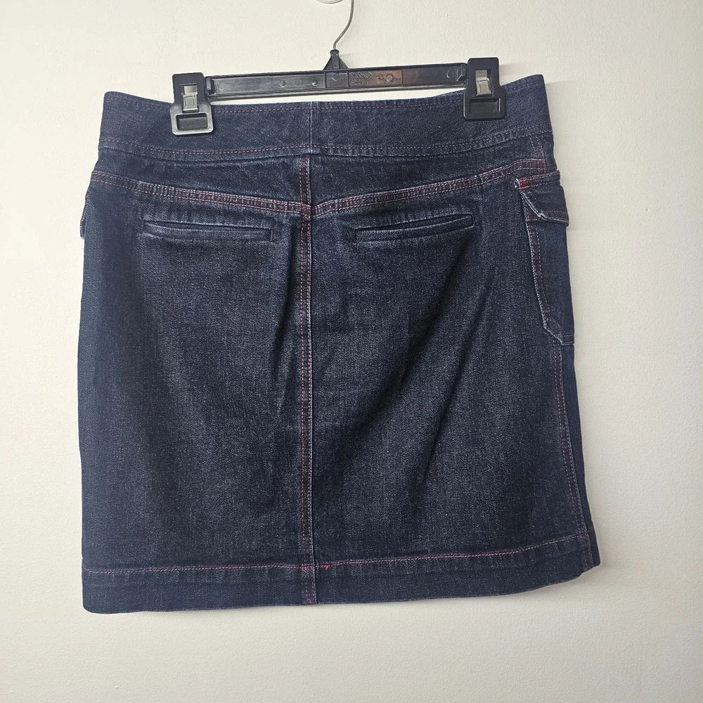 Lauren Jeans Co.‎ Denim Mini Skirt with Metal Buckle Size 8 Pockets Red Trim EUC